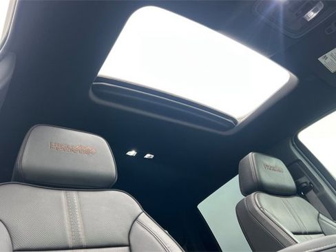 Used 2022 Chevrolet Silverado 1500 High Country w/ High Country Premium Package image 20