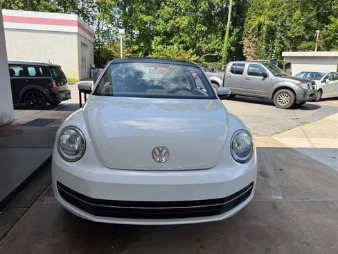 Used 2013 Volkswagen Beetle TDI FWD image 15