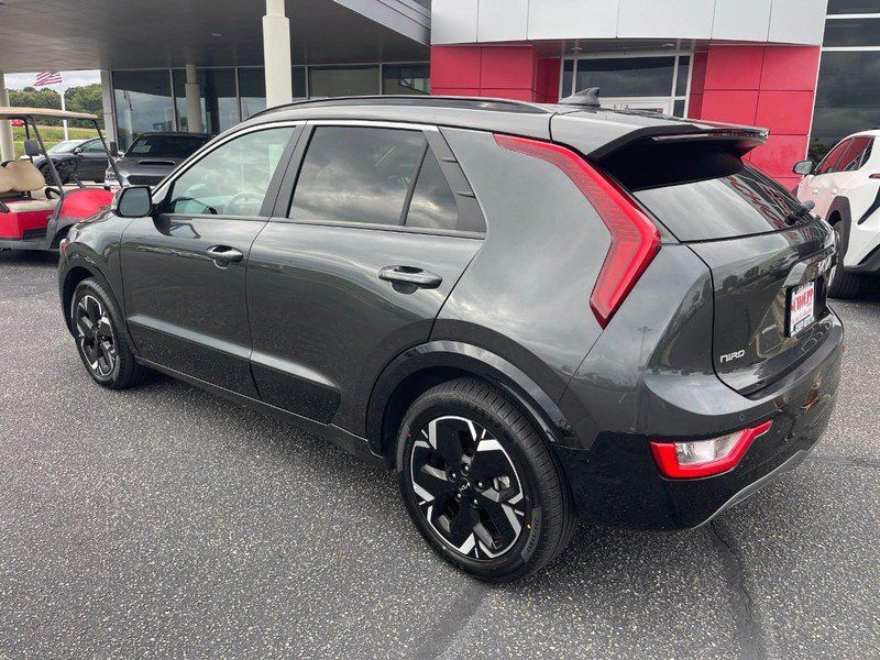 Used 2023 Kia Niro Wind w/ Wind Preserve Package FWD image 4