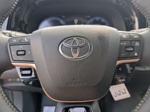 New 2026 Toyota Crown XLE image 18