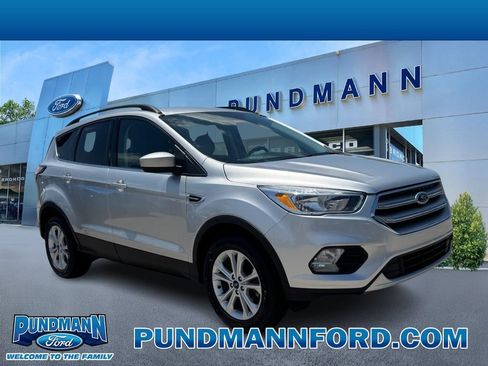 Used 2018 Ford Escape SE AWD/4WD image 1