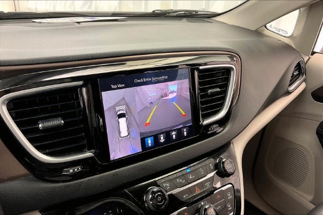 Used 2019 Chrysler Pacifica Touring-L Plus w/ Advanced Safetytec Group FWD image 27
