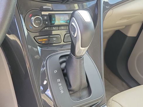 Used 2015 Ford Escape Titanium image 29