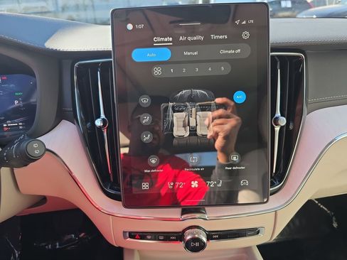 New 2026 Volvo XC60 T8 Ultra w/ Protection Package Premier image 29