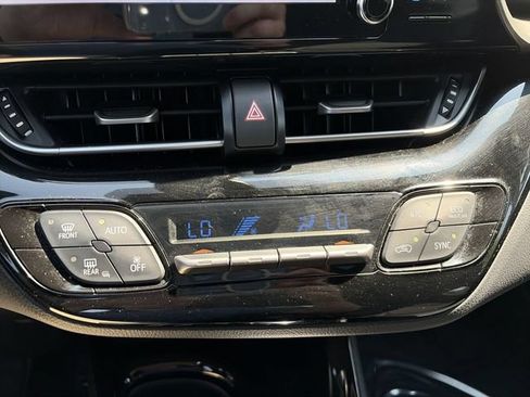 Used 2019 Toyota C-HR XLE FWD image 19