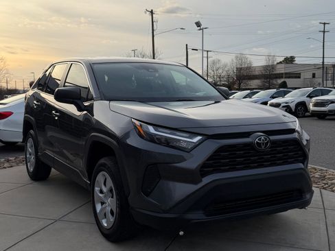 Used 2023 Toyota RAV4 LE image 4