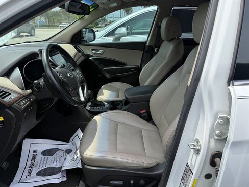 Used 2017 Hyundai Santa Fe Limited FWD image 12