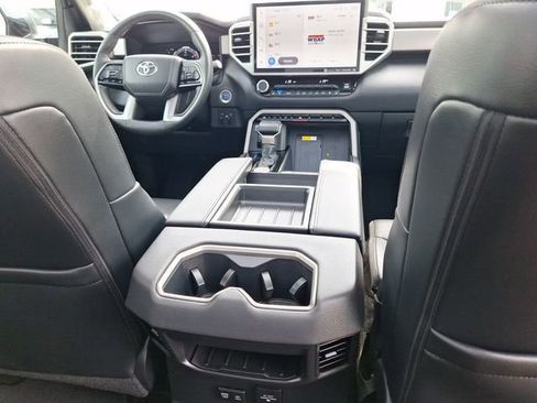 Used 2024 Toyota Tundra Limited AWD/4WD image 34