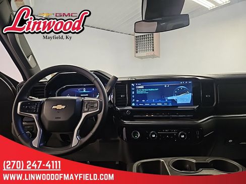 Used 2023 Chevrolet Silverado 1500 LT image 16