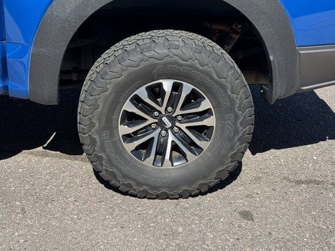 Used 2020 Ford F150 Raptor w/ Equipment Group 802A Luxury image 12