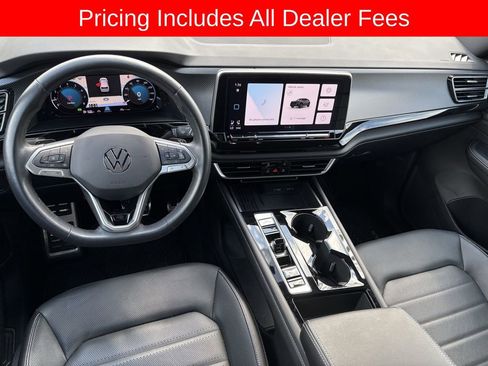 Used 2025 Volkswagen Atlas Cross Sport SEL R-Line AWD/4WD image 13