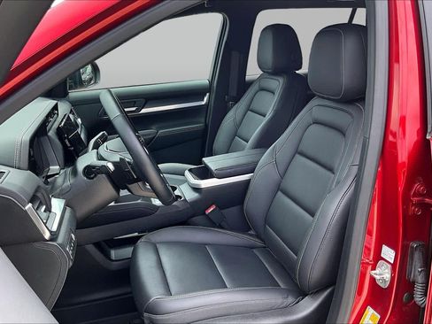 Used 2026 GMC Terrain Elevation w/ Elevation Premium Package FWD image 8