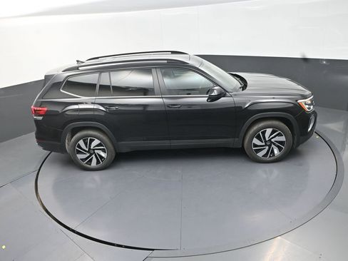New 2026 Volkswagen Atlas SE FWD image 20