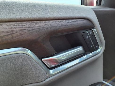 New 2026 GMC Sierra 1500 SLT image 15