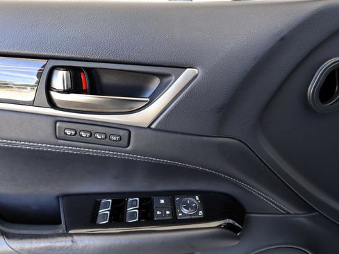 Used 2016 Lexus GS 350 w/ Luxury Package RWD image 35