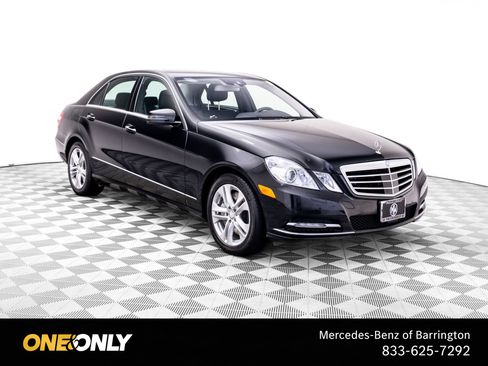 Used 2011 Mercedes-Benz E 550 4MATIC Sedan image 7
