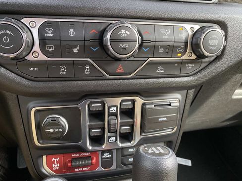 New 2026 Jeep Wrangler Unlimited Sport image 10