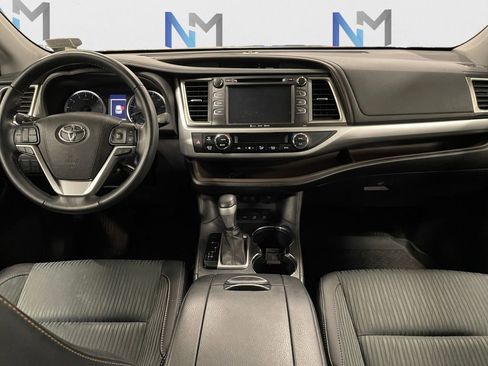 Used 2019 Toyota Highlander Plus image 10