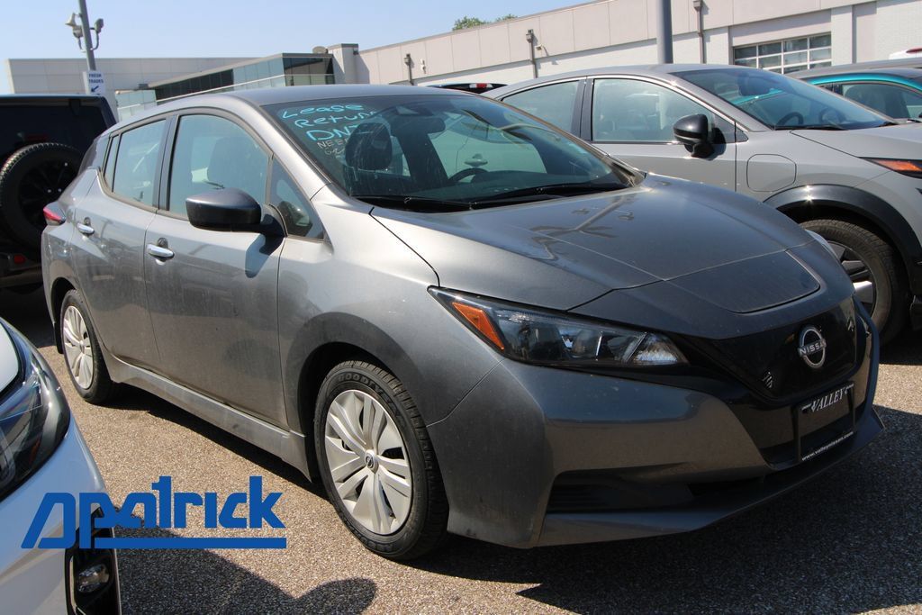Used 2025 Nissan Leaf S FWD image 1
