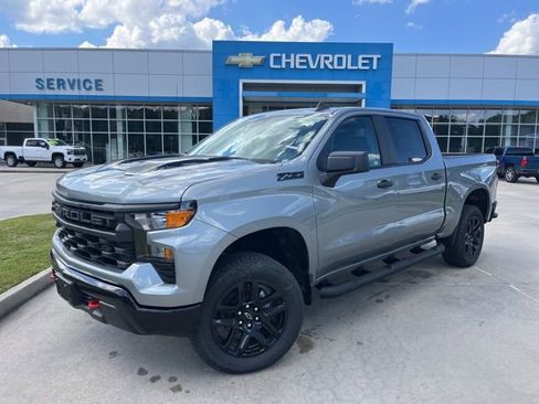 New 2026 Chevrolet Silverado 1500 Custom Trail Boss w/ LPO, Dark Essentials Package AWD/4WD image 2