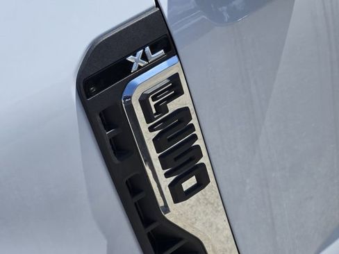 New 2026 Ford F250 XL w/ XL Chrome Package RWD image 7