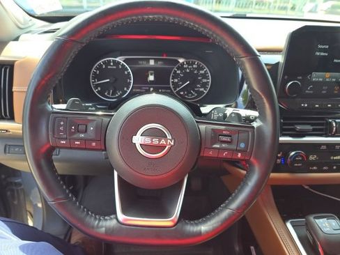 Used 2022 Nissan Pathfinder Platinum w/ Cargo Package FWD image 14