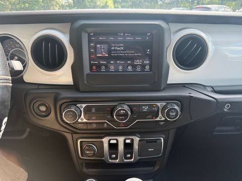 Used 2021 Jeep Wrangler Sport AWD/4WD image 24