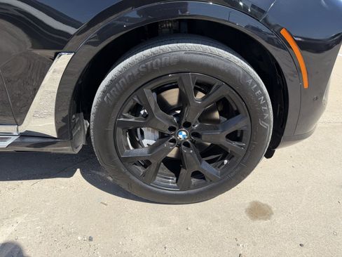 Used 2023 BMW X7 xDrive40i w/ Climate Comfort Package AWD/4WD image 38