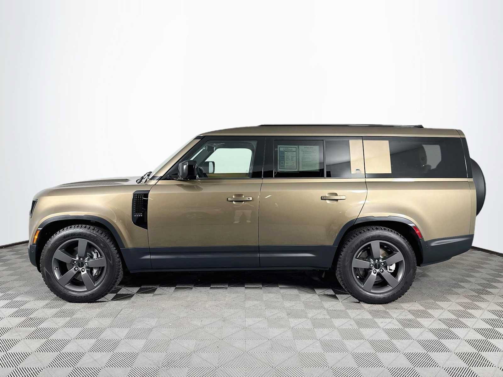Used 2026 Land Rover Defender 130 S AWD/4WD image 8