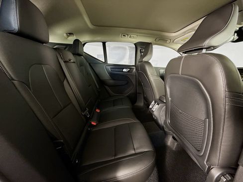 New 2026 Volvo XC40 B5 Core AWD/4WD image 27