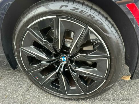 Used 2023 BMW 760i xDrive image 36