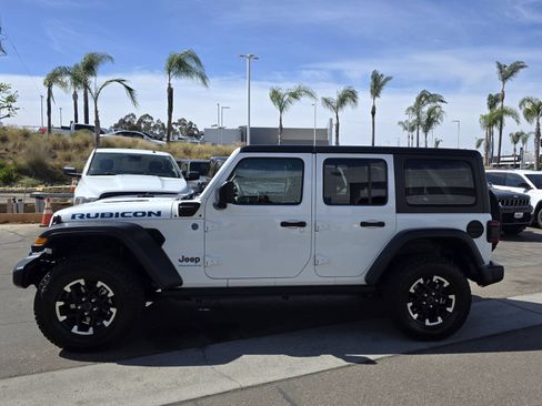 Used 2024 Jeep Wrangler Unlimited Rubicon 4xe image 2