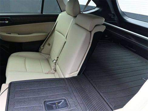 Used 2016 Subaru Outback 3.6R Limited image 22