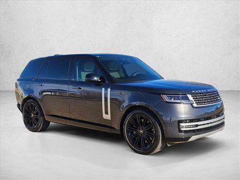Used 2024 Land Rover Range Rover Long Wheelbase Autobiography image 3