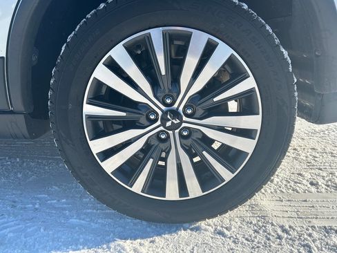 Used 2020 Mitsubishi Outlander SEL image 9