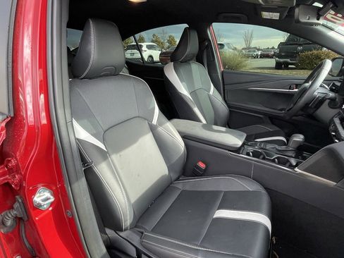 Used 2025 Toyota Camry SE image 29