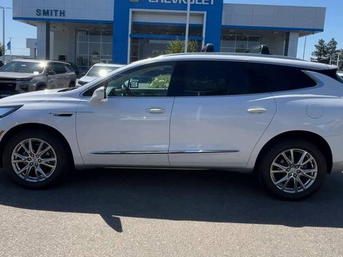 Used 2023 Buick Enclave Premium w/ Experience Buick Package AWD/4WD image 4