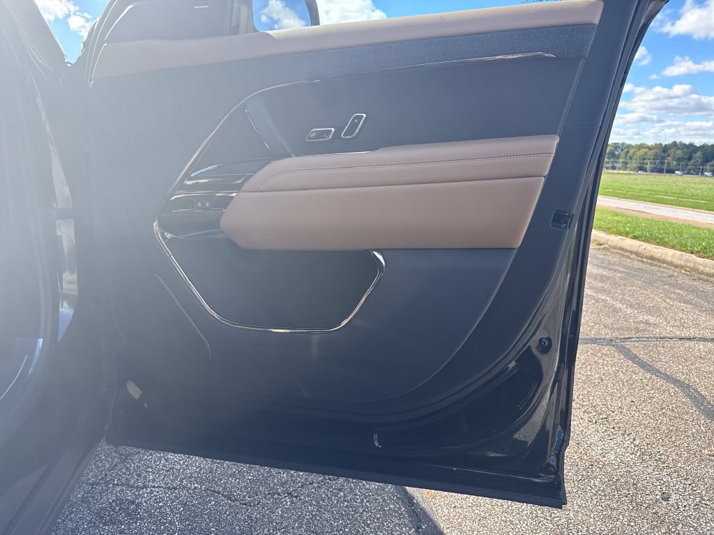 New 2026 Land Rover Range Rover Sport SE AWD/4WD image 15
