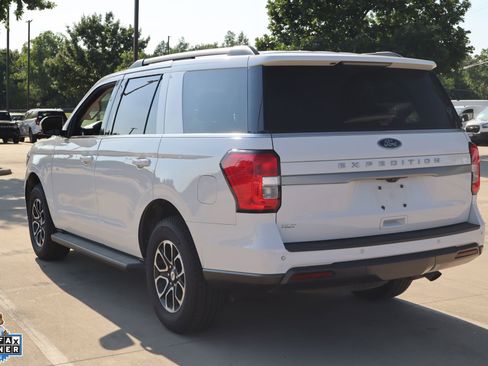 Used 2022 Ford Expedition XLT AWD/4WD image 5