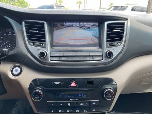 Used 2018 Hyundai Tucson SEL Plus FWD image 10