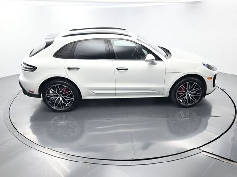 Certified 2023 Porsche Macan S AWD/4WD image 42