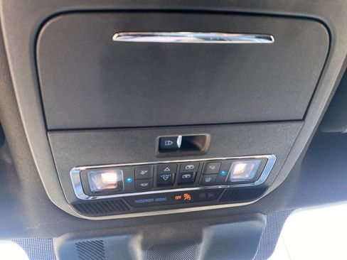 Used 2025 Ford F250 Platinum w/ FX4 Off-Road Package image 44