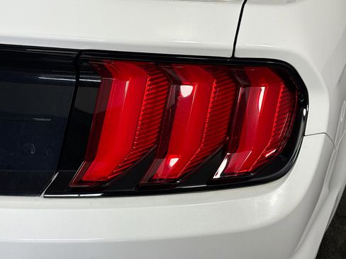 Used 2018 Ford Mustang Premium image 32