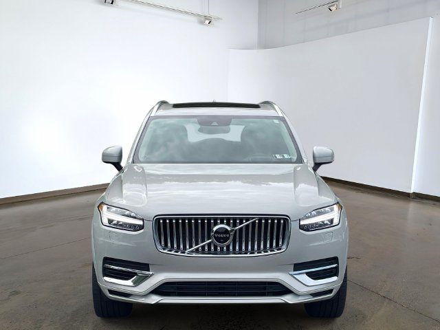 Used 2022 Volvo XC90 T8 Inscription w/ Advanced Package AWD/4WD image 2