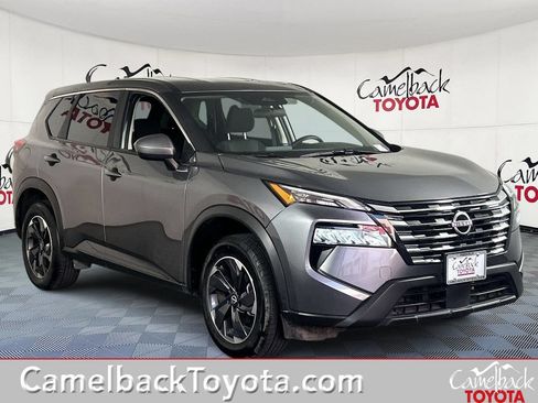 Used 2025 Nissan Rogue SV FWD image 1