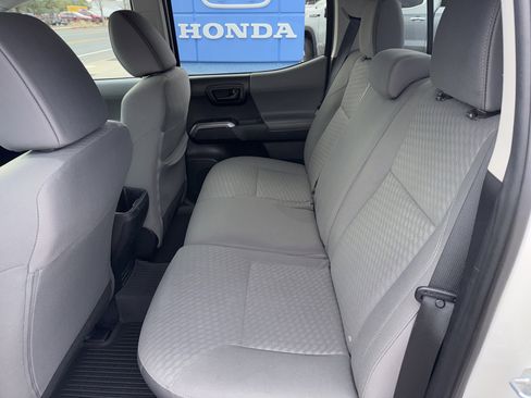 Used 2022 Toyota Tacoma 4x4 Double Cab image 17