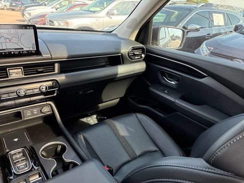 Used 2024 Honda Pilot Touring image 28