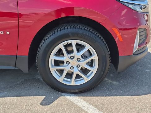 Used 2022 Chevrolet Equinox LT AWD/4WD image 13