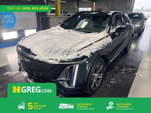 Used 2025 Cadillac Lyriq Luxury image 1