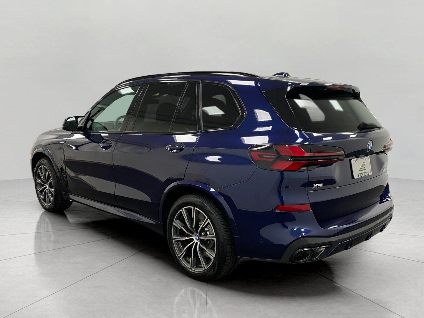 Used 2024 BMW X5 M60i AWD/4WD image 9